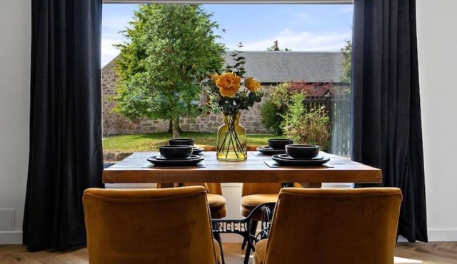 Luxury village cottage; outdoor tub; country views