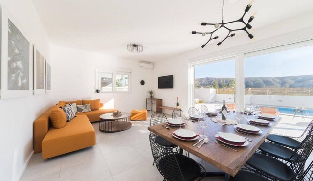 Luxury Villas Bellavista - Four Bedroom Villa with Pool