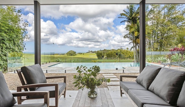 Luxury Villas Born Kraal (With Car Parking)