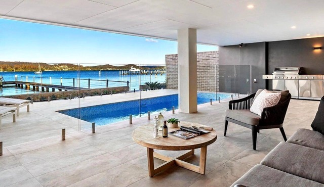 Luxury Villas Clare De Lune Waterfront (with pool)