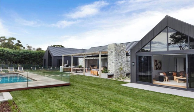 Luxury Villas Flinders Retreat (With Car Parking)