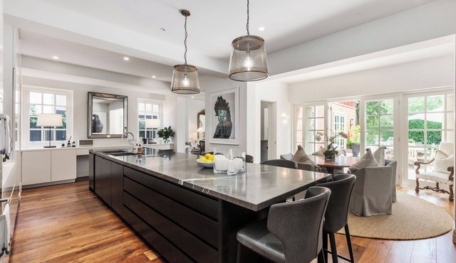 Luxury Villas Resort House Toorak (Heated Pool)