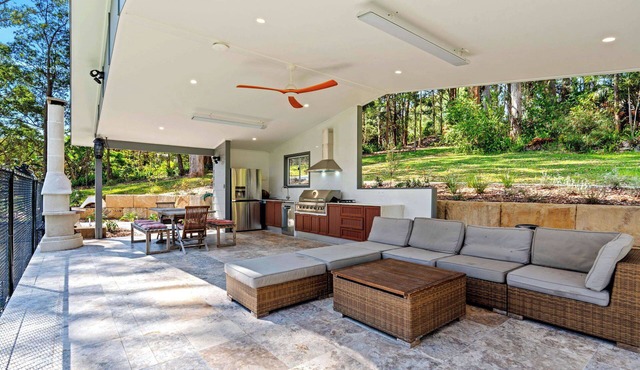 Luxury Villas Treetop Acreage with Tennis Court