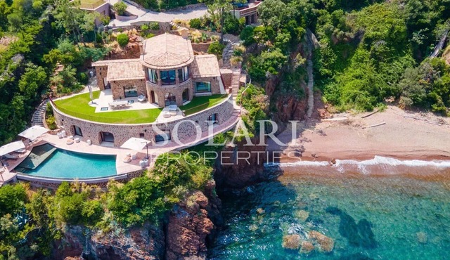 Luxury waterfront villa