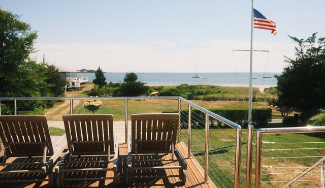 Luxury waterfront 5-bedroom house with private beach access