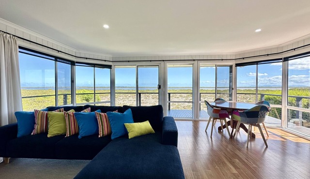 Luxury Waterfront at Manns Beach