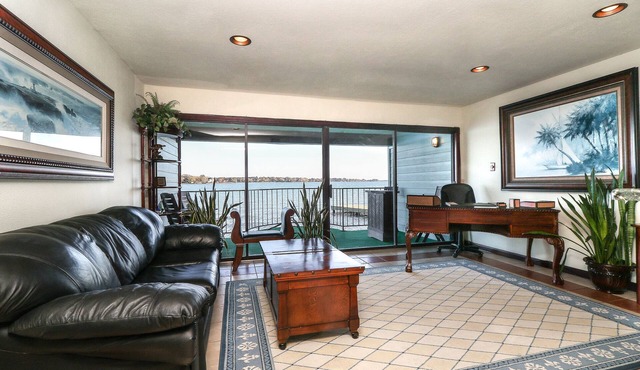 ⭐Luxury Waterfront Condo ⭐ Private Balcony over the Water w/Three Mile View! ⭐