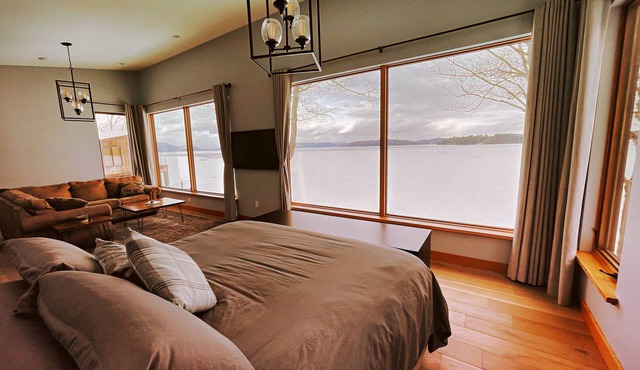 Luxury Waterfront Escape · Kayaks, Private Firepit & Dock on Lake Memphremagog
