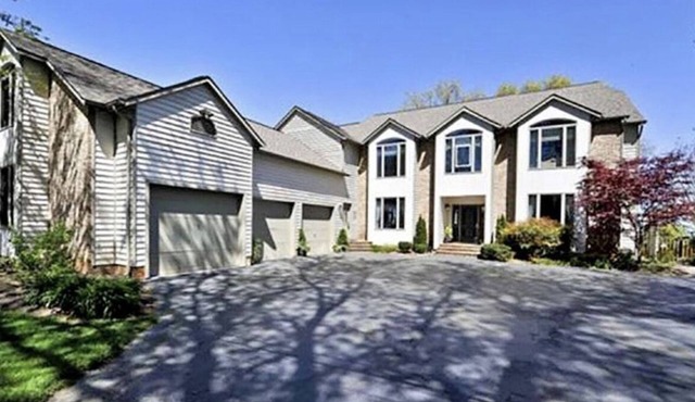 Luxury Waterfront Executive Family Home Annapolis with All Amenities