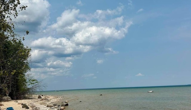 Luxury Waterfront Home in Suttons Bay