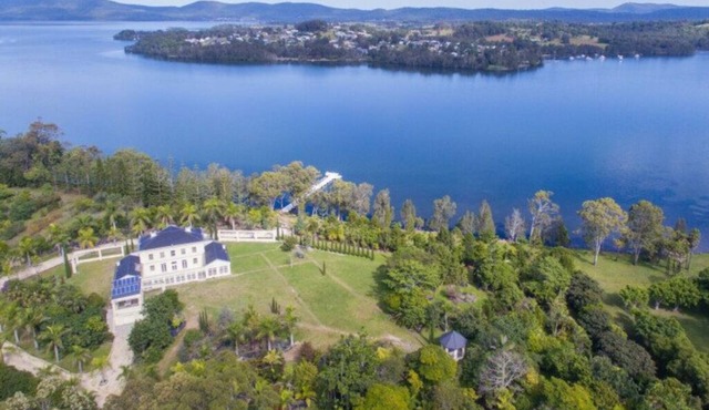 Luxury Waterfront property on Wallis Private Island Forster w/fishing, hiking
