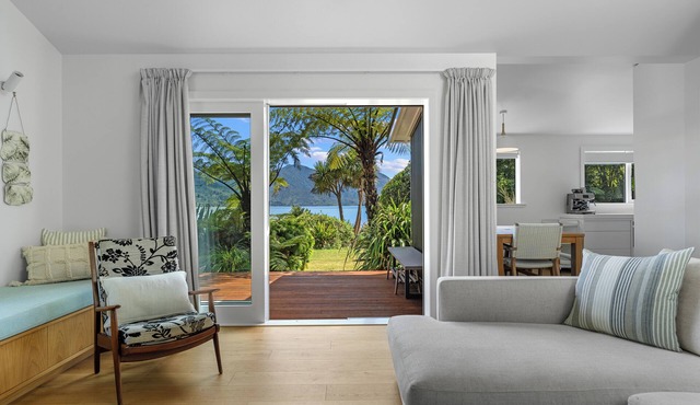 Luxury Waterfront Retreat at Mahau Sound