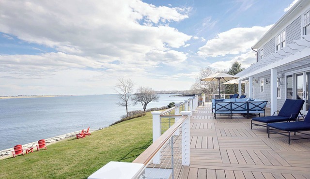 Luxury Waterfront Rental at Sunrise Point