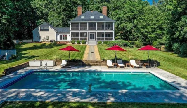 💎 Luxury Waterfront Retreat w/Private Pool & Dock