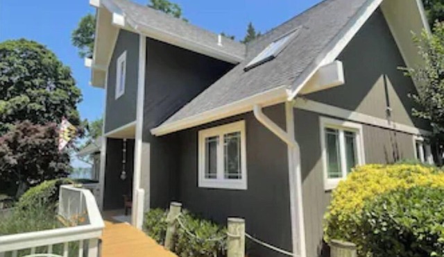 Luxury Waterfront with Big Views 10 min from Downtown Annapolis