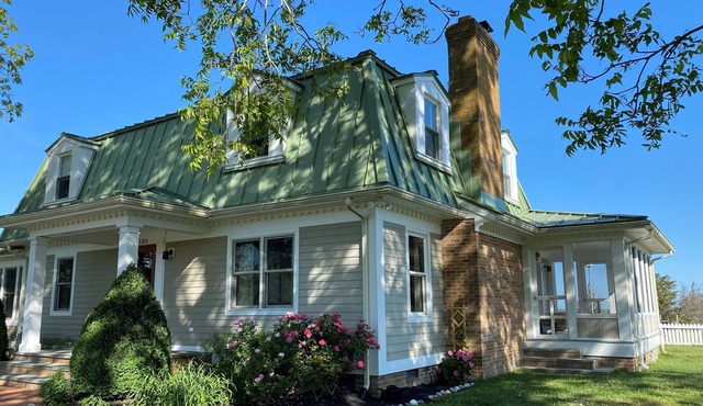 Luxury Waterside Estate With Stunning Views And Sunsets. Pet Friendly