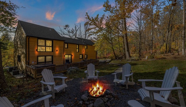 Luxury West Hill Villa! 7 BR,4 Bath,24+ Sleeps! @ Camelback, Sauna!⛷️🏂🚣