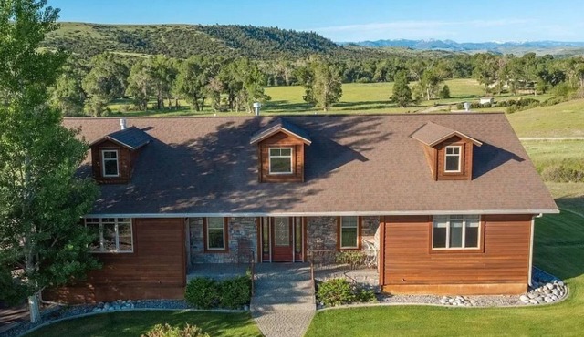 Luxury Western Mountain Retreat