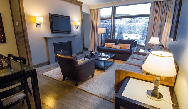 Luxury Westin Resort and Spa Ski-in/out, sleeps 8, Mountain Views