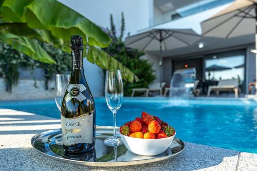 Luxury White Sails Villas with a Multi Sport Court and Sea View