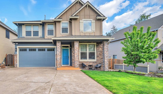 Luxury Wine Country Home HotTub Walk Downtown