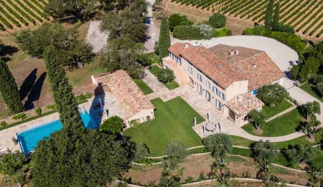 Luxury wine Estate for 12 people near Saint Tropez