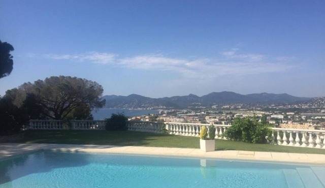 LUXURY WITH STUNNING MEDITERRANEAN & MOUNT VIEWS, MINUTES FROM CANNES' HEARTBEAT