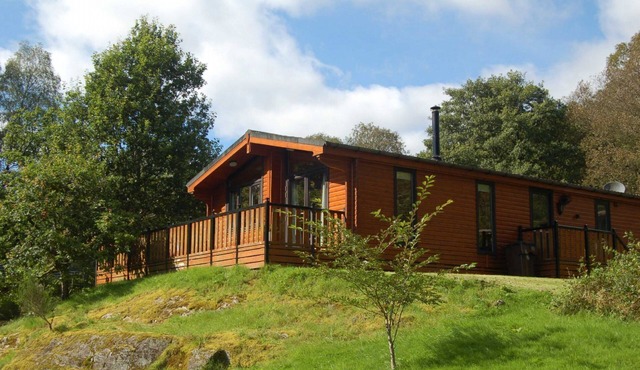 Luxury Woodland Oak Lodge