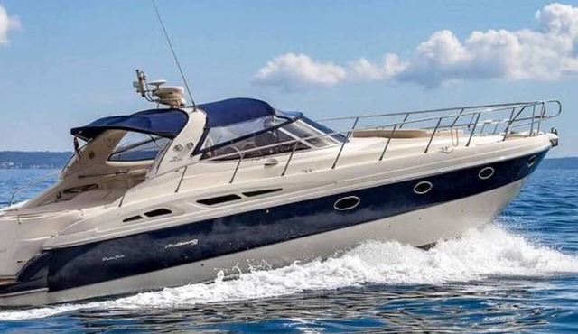 Luxury Yacht for lodging and trips Passages (2,3,4 and 8h)