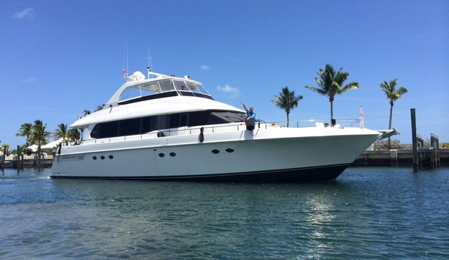 Luxury Yacht - Escape the Crowds, Soak up the Sun & Enjoy Breathtaking Views!