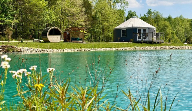 Luxury Yurt w/Pond, Sauna, Fire-pit, Garden, Stars