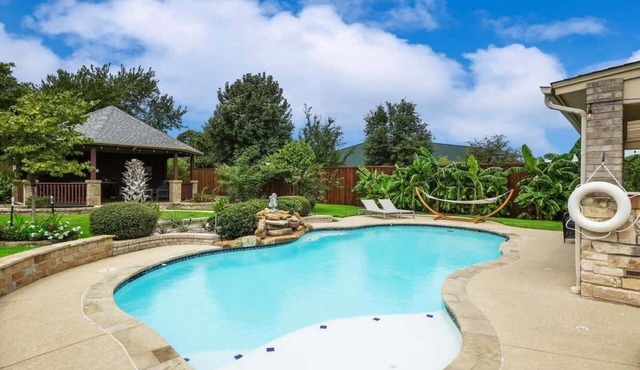 Luxury4000sqft,Hot Tub,Games,Cinema,FTWorth,ATTST