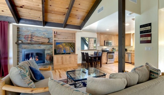 Luxury5 BR 3.5 Bath Minutes From Heavenly, Casinos And The Lake