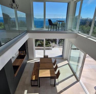 Luxusvilla in Kroatien mit Pool und Meerblick