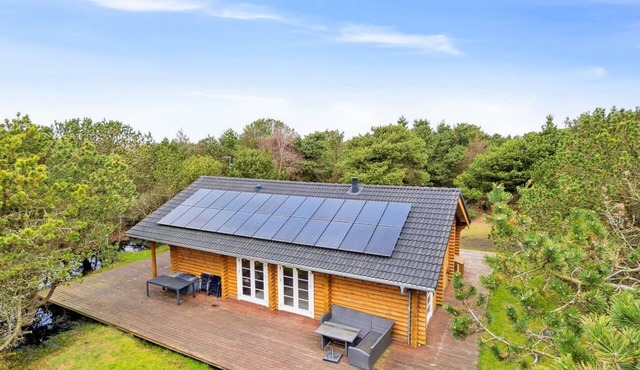 "Luzy" - 1km from the sea by Interhome