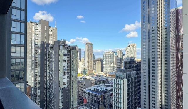 Lvl 32 City View 1BR Near Queen Vic Market