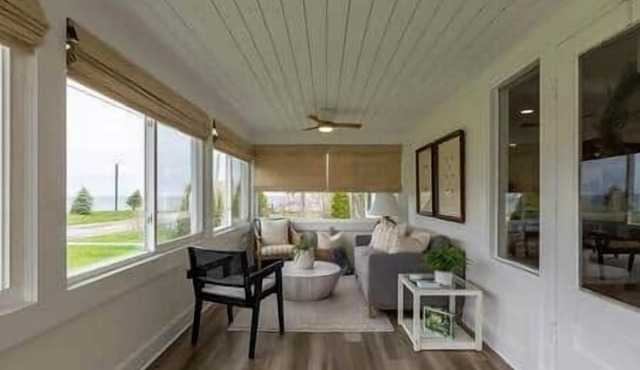 LVR's Luxurious Lake House