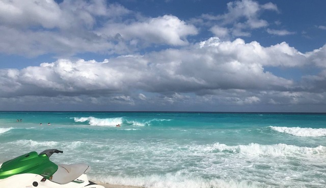 LW Historic District. 1.5 milles to beach. Pet friendly!