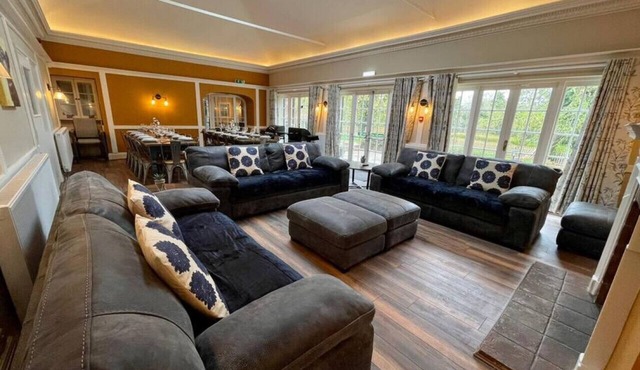 Lydney House Hotel Swaffham Sleeps 22