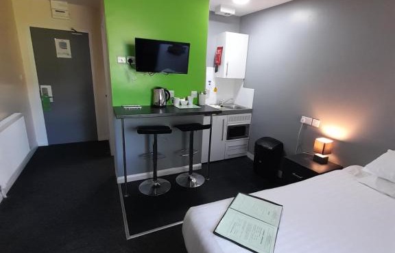 Lymedale Suites Studios & Aparthotel in NEWCASTLE UNDER LYME & STOKE