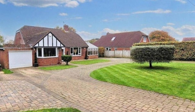 Lympne - 7 mins Channel Tunnel