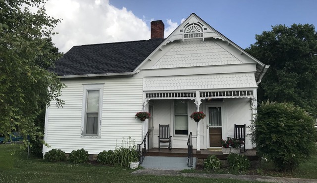 Lynchburg Getaway walking distance 2 Jack Daniel’s