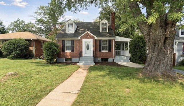 Lynchburg Leisure - near Liberty, Lynchburg University, and the hospital!