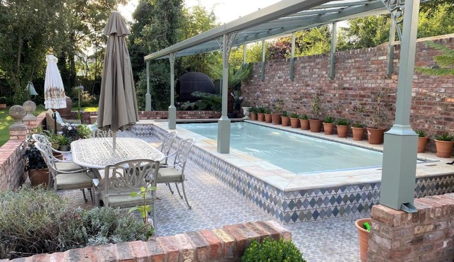 Lyndhurst - Victorian villa with heated pool