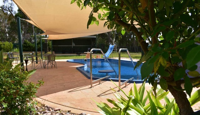 Lyndoch Retreat – 2BR with Pool, BBQ & Fire Pit
