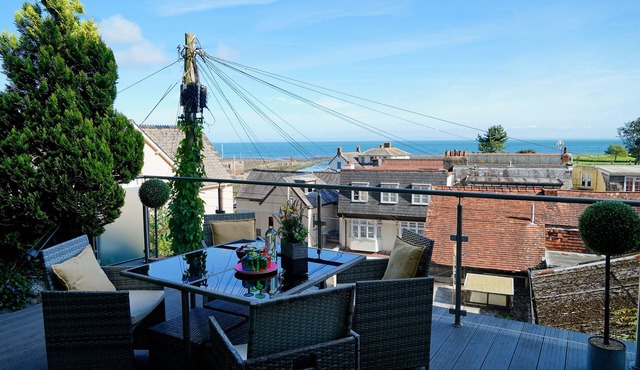 LYNMOUTH VIEW, pet friendly, country holiday cottage in Lynmouth