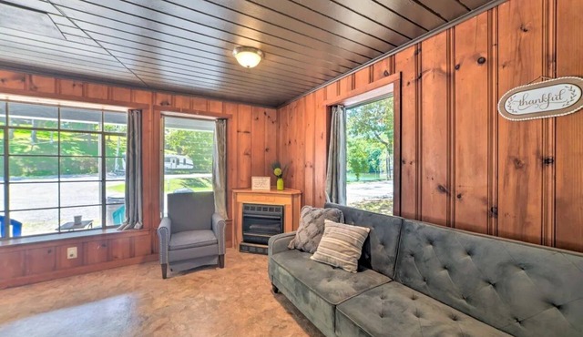 Lynnhurst Resort Motel #15 - 2 Bedroom w/Kitchen.