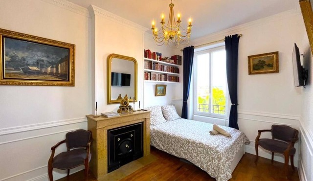 Lyon - Haussmann apartment - Parking and Metro