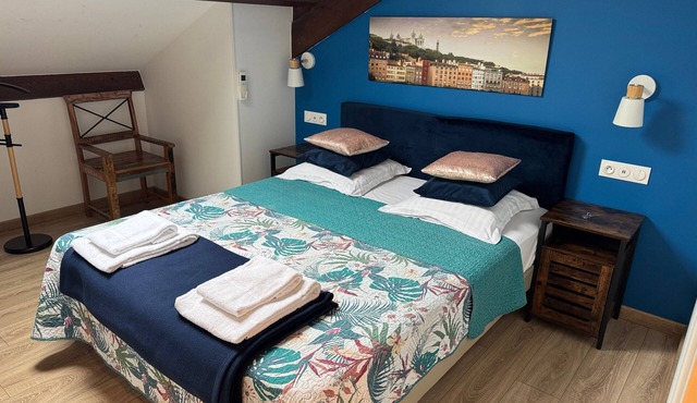 Lyon Mon Amour - St-Nizier Room
