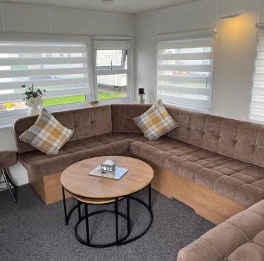 Lyons lido Lovely modern 3 bedroom Caravan